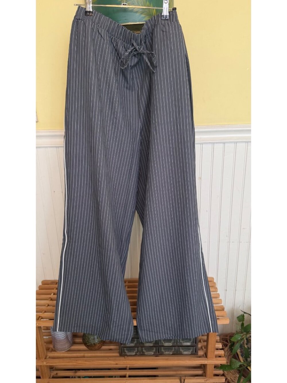 Torrid Gray Pinstripe Wide-Leg Pull-On Pants Size 1X New NWT